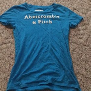 Women’s blue short sleeve shirt